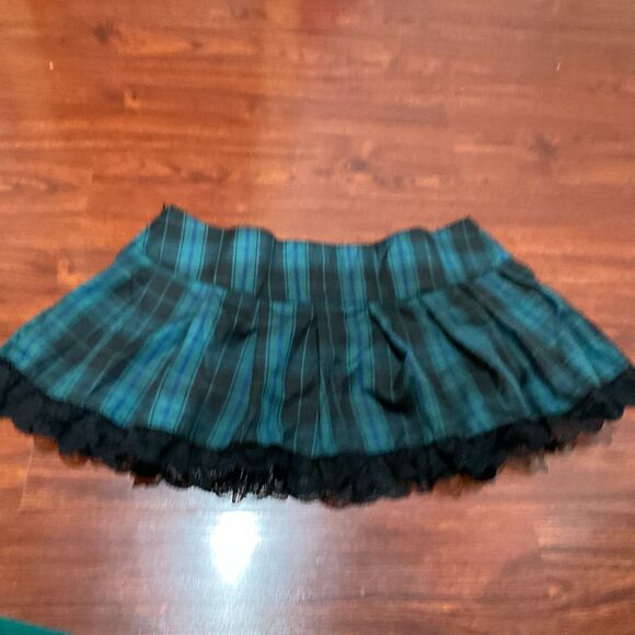 Widow Green Black Plaid Lace Trim Mini Skirt Gothic Grunge Plus 2X NWT - Picture 2 of 8